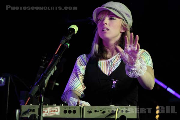 THE TING TINGS - 2009-05-11 - PARIS - Studio SFR - 